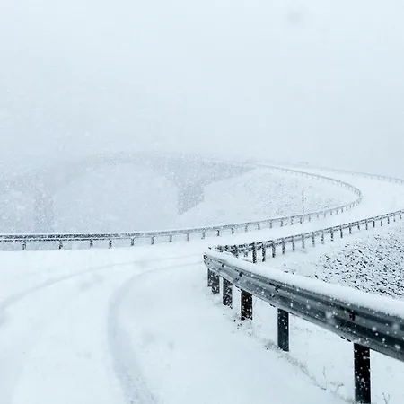 Lyngstadveien 128 Near The Atlantic Road Апартаменты *